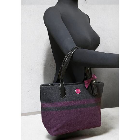 Coach F24786 Signature Stripe Wool Tote Bag - Picture 6 of 10